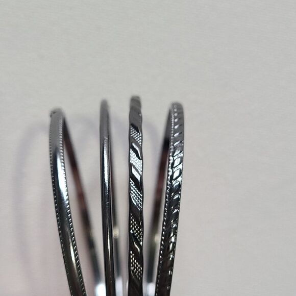 Silver Black Bangle Bracelet Set - Picture 3 of 4